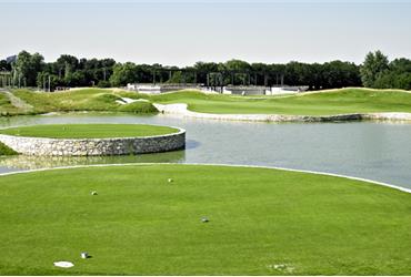This movie takes you on a 8 minutes wrap around the main golf courses of The Netherlands. It gives you a look and feel of what Holland has to offer when it comes to playing golf.