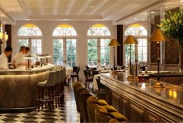 If you visit London for business and prefer to stay in quiet, high-class and discrete settings, you should consider the Arts Club. This year the private members' club will add 16 hotel rooms and suites to the upper floors of its Mayfair townhouse.