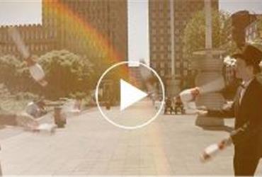 On your birthday, you get presents. Eddie Traverso from the Netherlands and Mary Anne Lauretta from Italy received the best gift ever, from BlueBiz! 

Being the first winners in BlueBiz Birthday Campaign, Eddie and Mary Anne received free tickets to their favourite destinations of Bangkok and Paris! 

