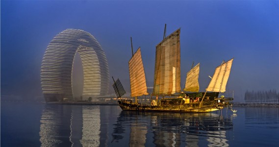 Huzou’s ‘horseshoe hotel’