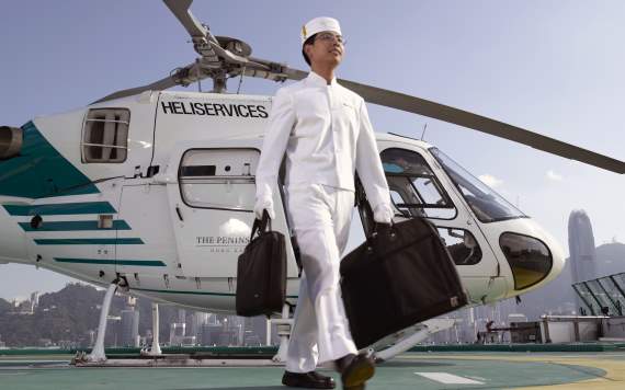 Chinese five-star hotels downgrade to stay in business