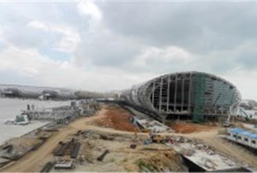 In the next ten years, Asia will become the epicenter of airport investments. Hundreds of new airports are planned all over the continent, the result of new investments of over $100 billion. The strongest growth is expected in China, India and Indonesia.