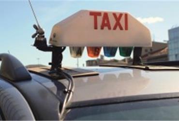 Amsterdam Schiphol Airport is now offering passengers a new environmentally-friendly transportation service - electrically powered taxis. And not just any brand… these are zero-emission Tesla Model S taxis!