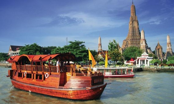 Creativity flow – have a meeting on a rice barge